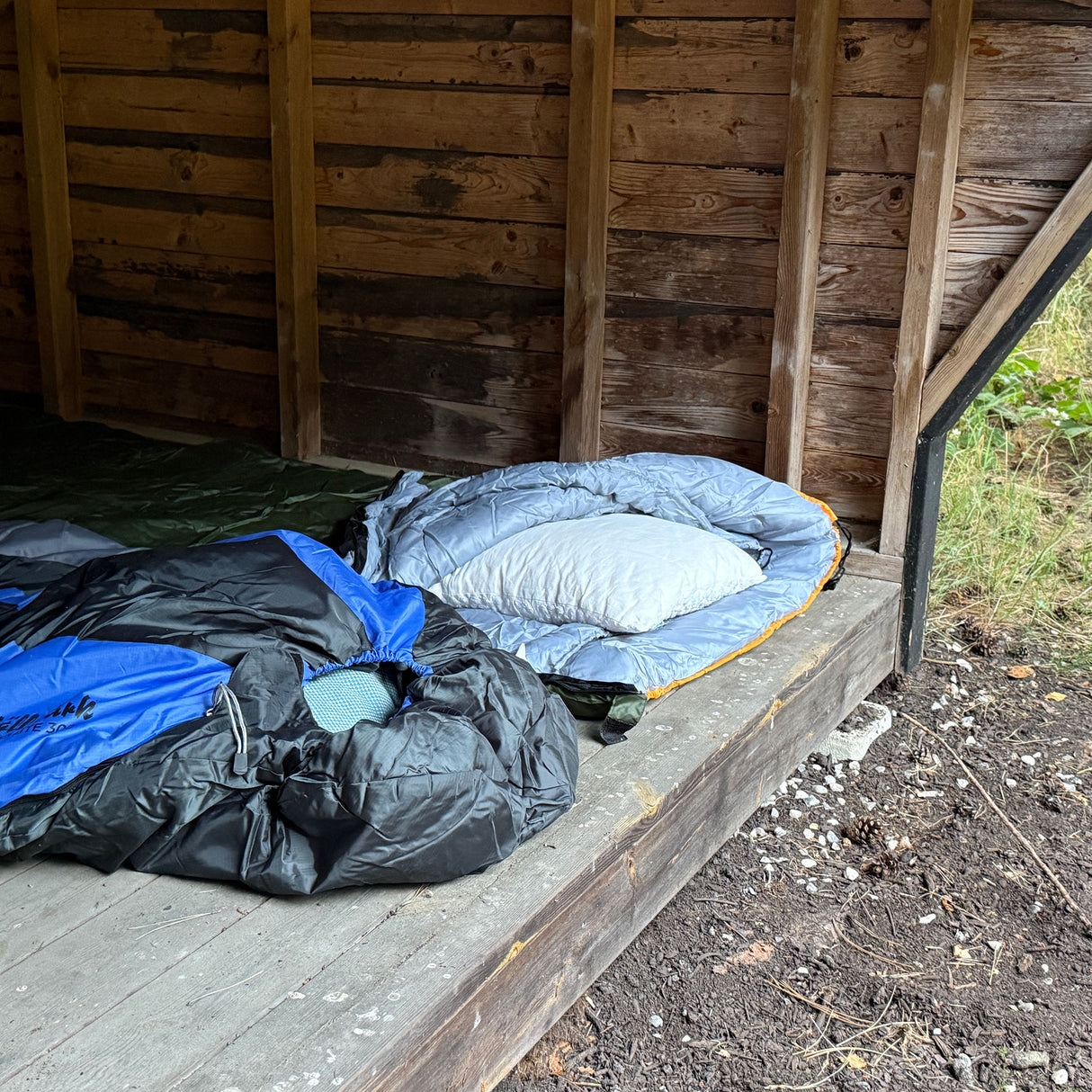 Eco lite sovsäck dam junior och Fjellheim sovsäckstäcke